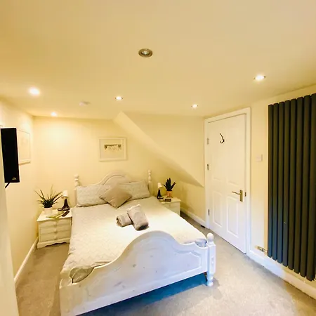 Vere House, 1, Spacious & Great Location Appartement *