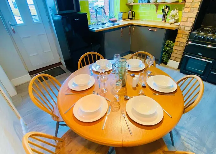 Vere House, 1, Spacious & Great Location Scarborough