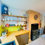 Vere House, 1, Spacious & Great Location * Scarborough