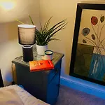 Vere House, 1, Spacious & Great Location Appartement